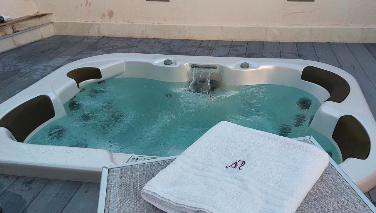 Palazzo Megha Suite & Breakfast Palmariggi Kültér fotó